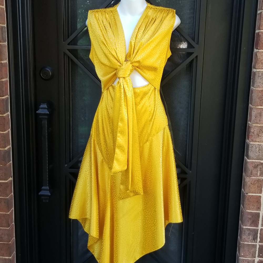 ONE33 SOCIAL Jacquard cut out midi dress